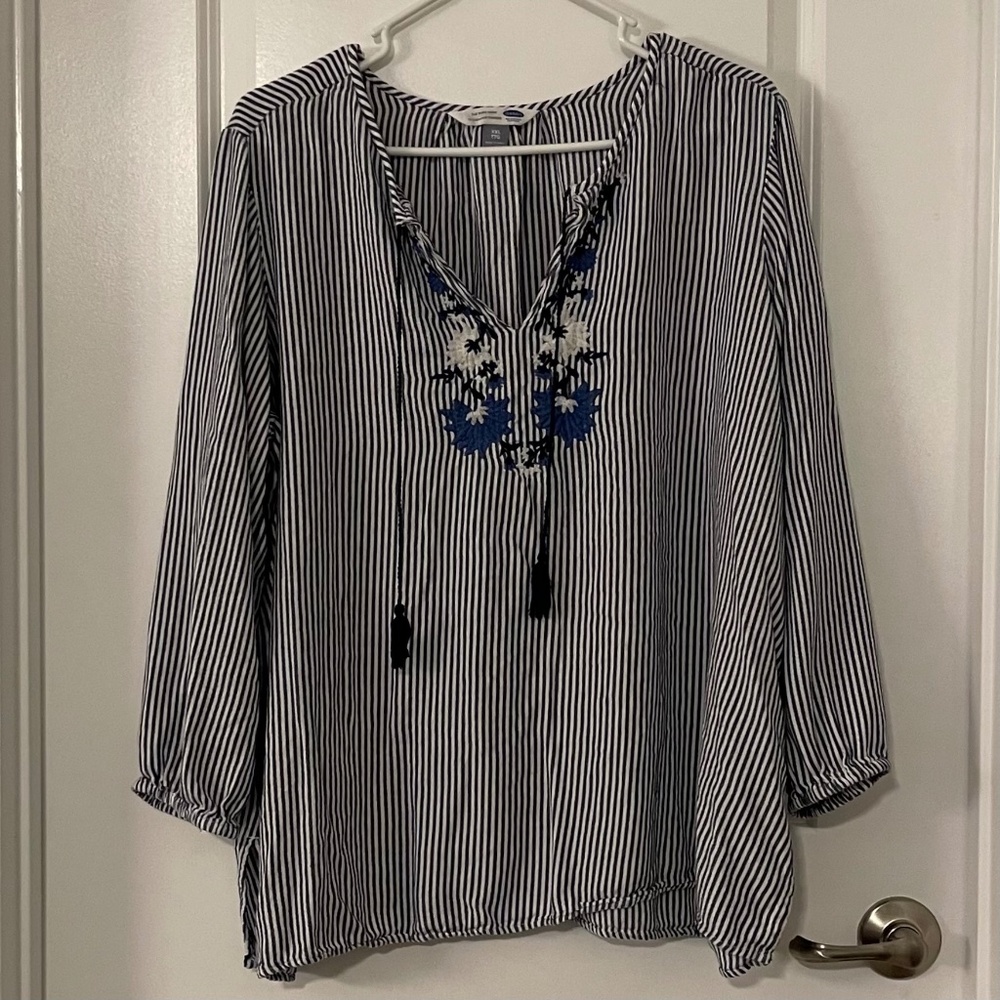 Old Navy women’s top, size XXL